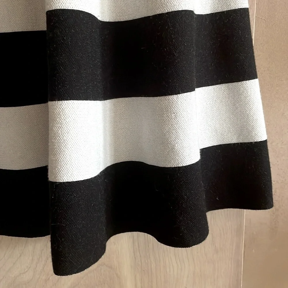 RVN Skirt Jacquard Knit Black White Stripe Women’s Sz: L